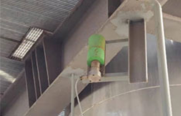 Na-22放射性儀表 多晶硅生產裝置儲罐測控現(xiàn)場